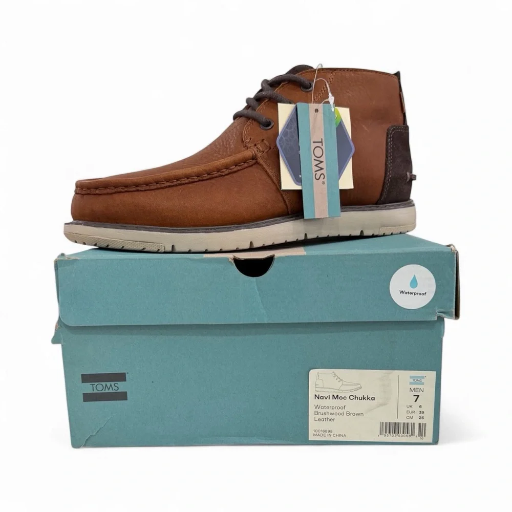 TOMS Men's Waterproof Leather Chukka Boots size 7 color brown - Picture 1 of 10